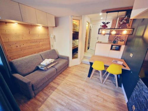 Studio - Snow 917 - 2 adults 2 children