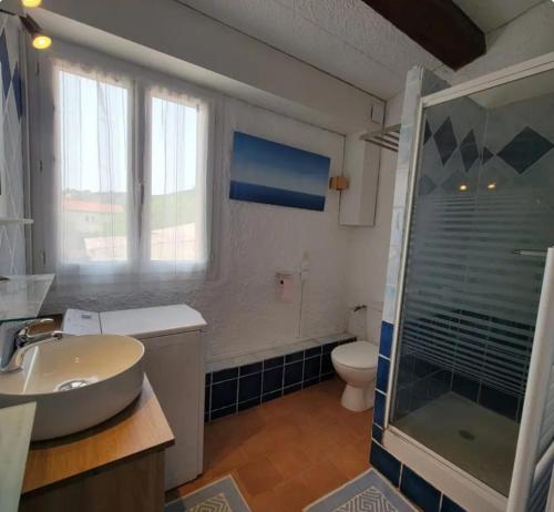 Haut de villa à 700 mètres de la plage, totalement indépendant et accessible par un escalier extérieur