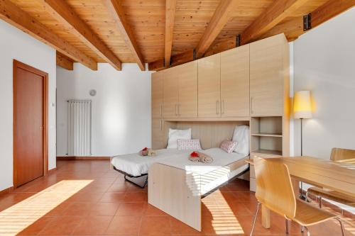 Alessia's Flat - Michetti