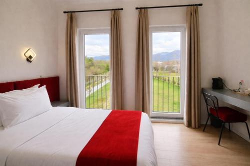 Nerium Garden Inn Tirana Airport — Mountain view