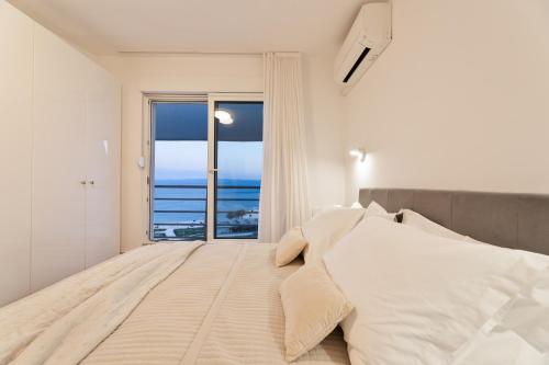 VELEBOS SUPERIOR APARTMENT - spacious luxury four-room apartment on 220 m2 - panoramic view of the sea and islands - prestigious location by the sea to the new city center of Žnjan - top amenities - free garage parking space
