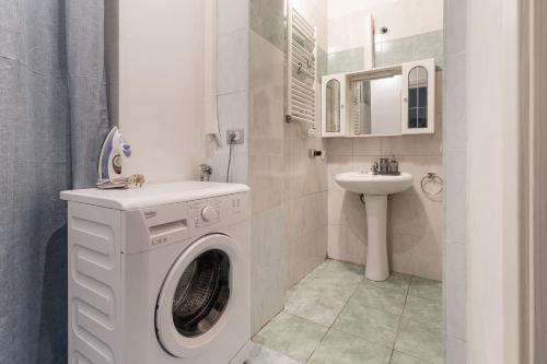 GuestHost - Modern Loft X4 Milano Navigli
