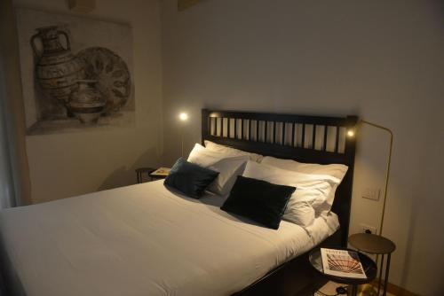 Le Malve Cave Retreat — Room