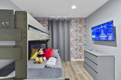 Summer Near Disney Resort Pools Sleeps 8 photo 6