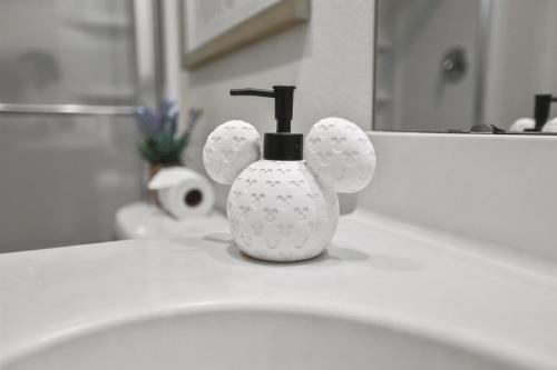 Summer Near Disney Resort Pools Sleeps 8 photo 31
