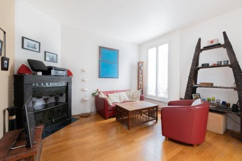 Welcome to Rue Monge Paris 5