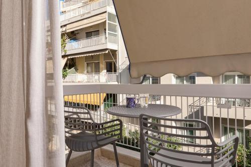 The Akropolis Place