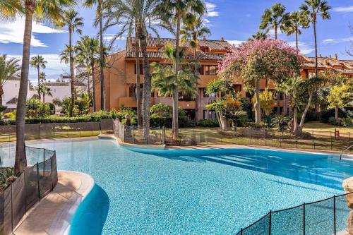 A 600m de la playa Los Monteros Jardín privado