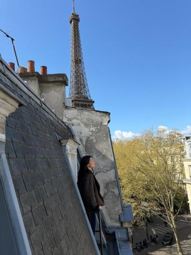 Eiffel Tower fully renovated 2026 apt with AC
