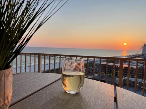Amazing Sunsets Steps to Pier Park Heated Pool Hot Tub photo 58