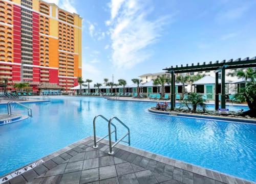 Amazing Sunsets Steps to Pier Park Heated Pool Hot Tub photo 62