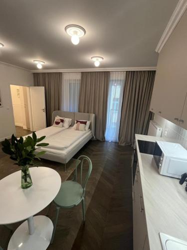 Foto Cozy and quiet apartment in the city centre 2
