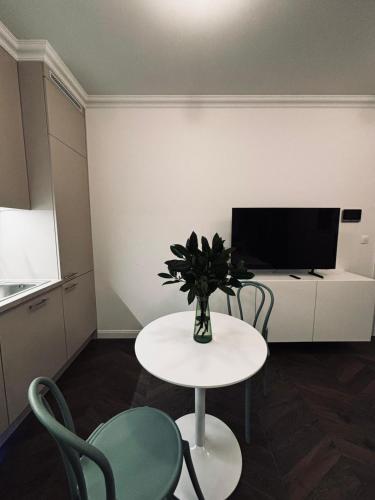 Foto Cozy and quiet apartment in the city centre 6