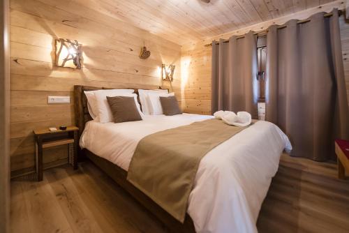Wooden Oasis in Volos Center