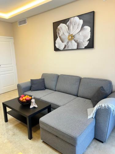 Appartement moderne 3 pièces climatisé avec balcon, plage à 2 min