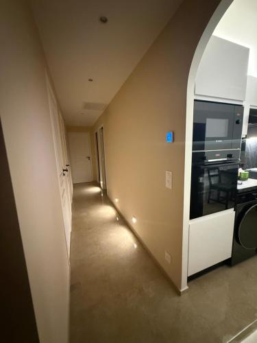 Appartement moderne 3 pièces climatisé avec balcon, plage à 2 min