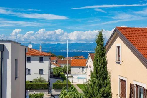 Apartment with A - C in Malinska-Insel Krk 57368