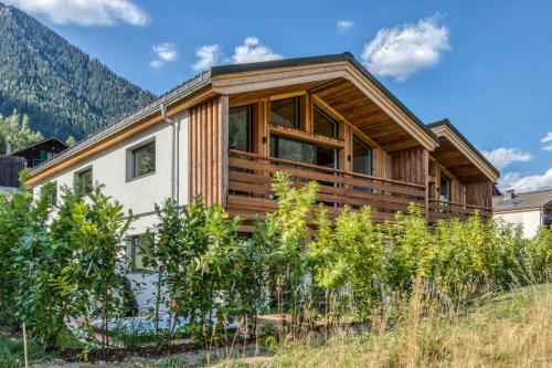 Nordic Chalet With Hot Tub In Chamonix