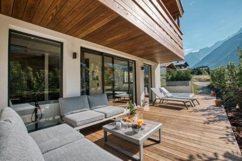 Nordic Chalet With Hot Tub In Chamonix