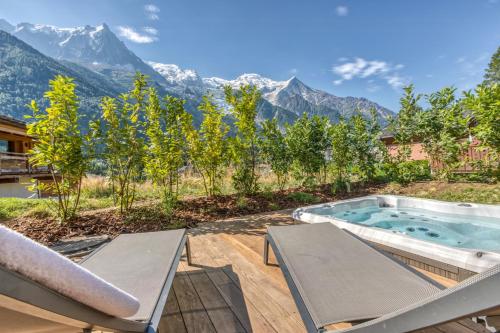 Chalet With Jacuzzi Facing The Alps In Chamonix
