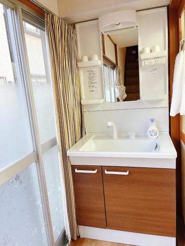 信玄小屋一号 駅5分の好立地 リノベ済古民家 駐車場付 最大7名宿泊可能