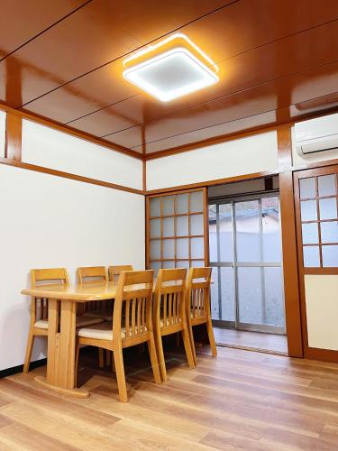信玄小屋一号 駅5分の好立地 リノベ済古民家 駐車場付 最大7名宿泊可能