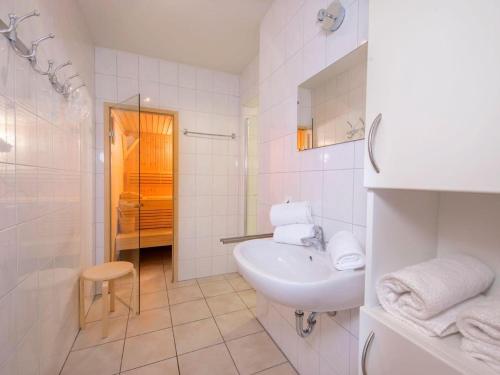 Mountain Apartment in Saalbach for 8