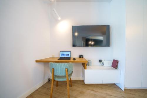 Eleni's Sea & The City - Central - 300m from Beach