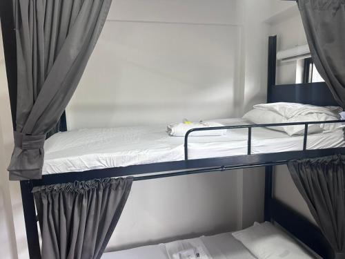 Gallery image of The Budget Inn in Manila