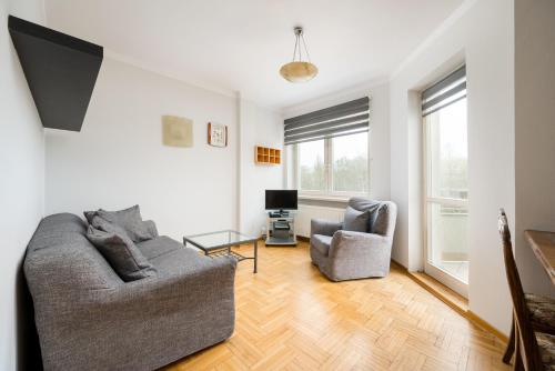 Kabaty Standard Apartment by BookingHost