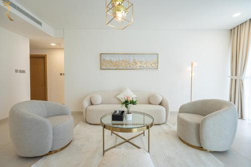 Chic 3BR-M Haven - Elegant Family Retreat