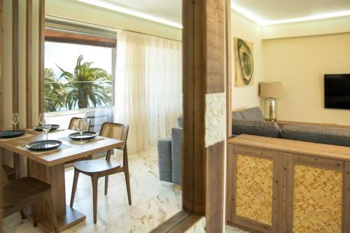 GET Seaside Vibe Apartment Loutraki