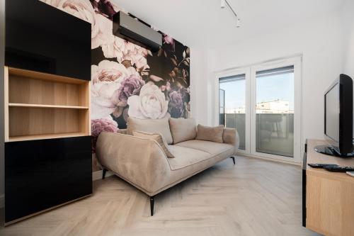 Srebrzyńska Deluxe Apartment by BookingHost