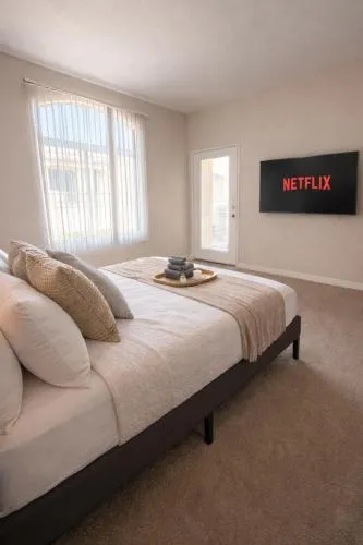 Luxury 1BR & 2BR Near Venice Beach MDR Retreat with Pool & Spa photo 8