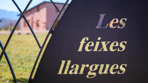 a sign with the words leeslezlezlezlezlezlezlezlezlez at LES FEIXES LLARGUES - max 18 pax in Bolvir