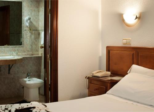 Gallery image of Hotel Martin in Toledo