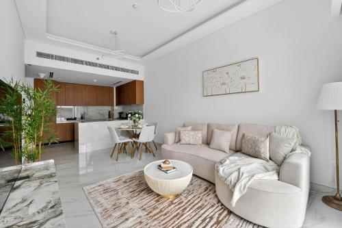 Bright 1BR in Azizi Riviera 69 Meydan