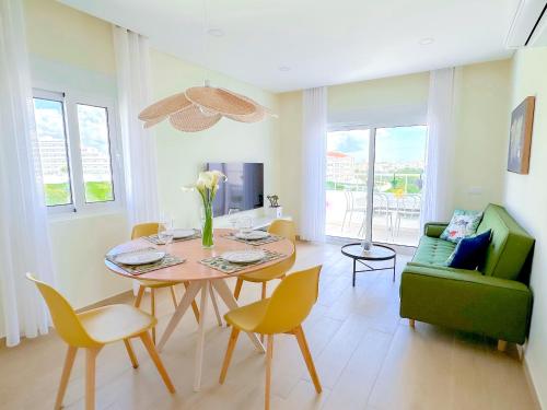 BnB Homes Elegant 2 Bedroom Apartment with Terrace in Old Town 300 m away from the Ocean