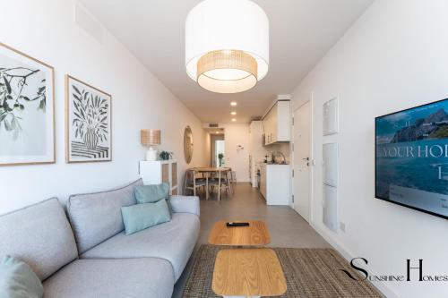 Fancy 2 Bedroom Fuengirola Escape REF071