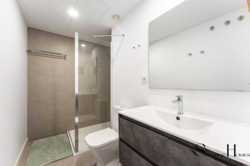 Fancy 2 Bedroom Fuengirola Escape REF071
