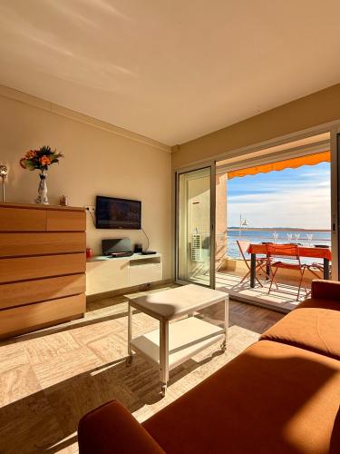 Le Bella By Apirent #Seaside #parking #Terrasse
