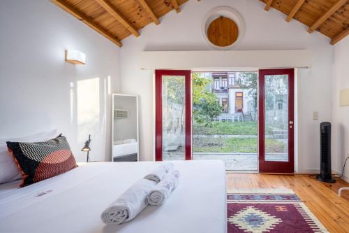 Garden Apartment in Porto Old Town Private Suite
