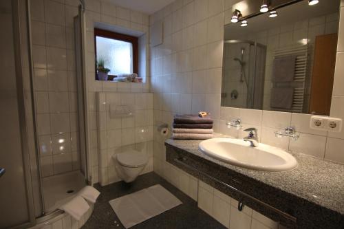 Kúpeľňa v ubytovaní Haus Dietrich