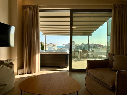 The Riviera Loft #Athens#Jacuzzi#Seaviews#Rooftop#Unoblu