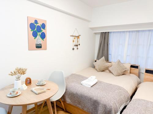 JR Shin-Osaka 1 min Airport direct Namba Umeda USJ direct 2 beds 3 people Wet and dry separation and kitchen
