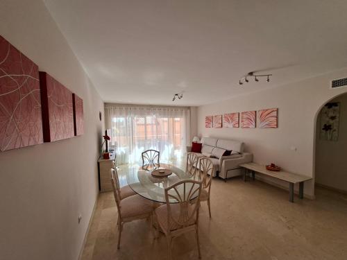 Luxurious Apartment 2 Bedroom 2 Bathroom Near Beach