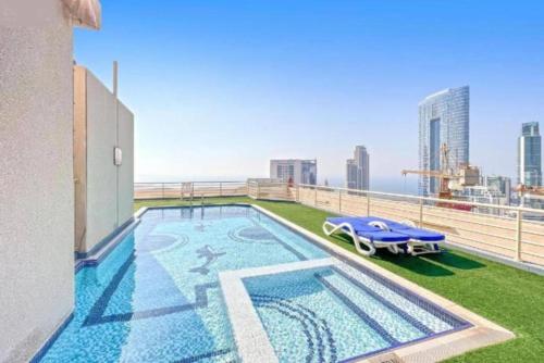 Locations l Serene 2 Bed l Dubai Marina l Manchester Tower