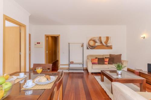 #337 Great 2BR Apartment Terrace in Albufeira