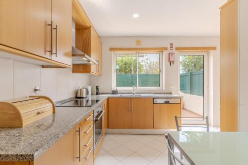 #337 Great 2BR Apartment Terrace in Albufeira