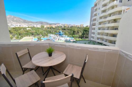 Benal Beach Spacious 1 Bedroom with Year-Round H